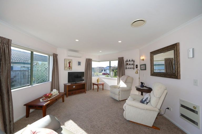 Photo of property in 6a Dules Walk, Taradale, Napier, 4112