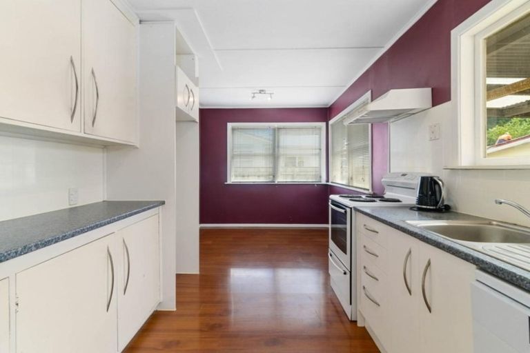 Photo of property in 37 Fairview Road, Western Heights, Rotorua, 3015