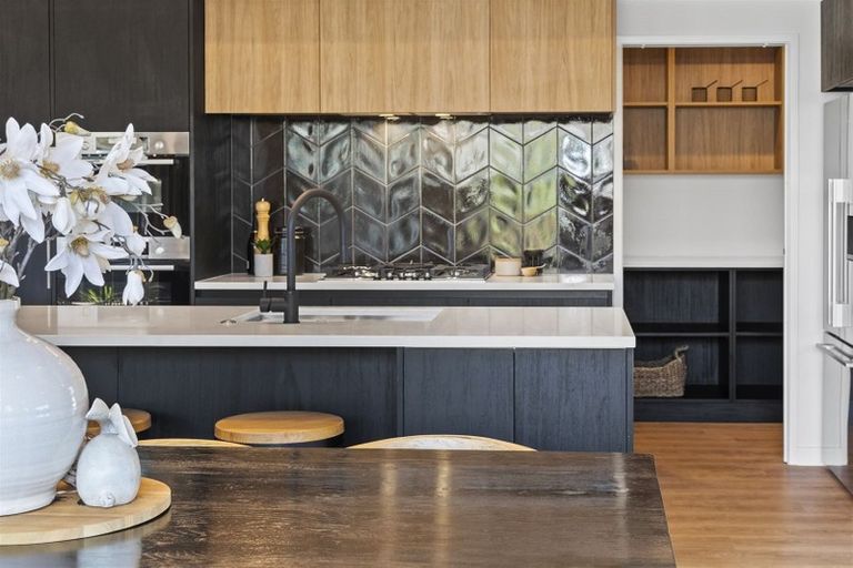 Photo of property in 22 Hanlow Place, Pyes Pa, Tauranga, 3112