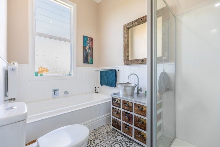 Photo of property in 210 Lascelles Street, Saint Leonards, Hastings, 4120