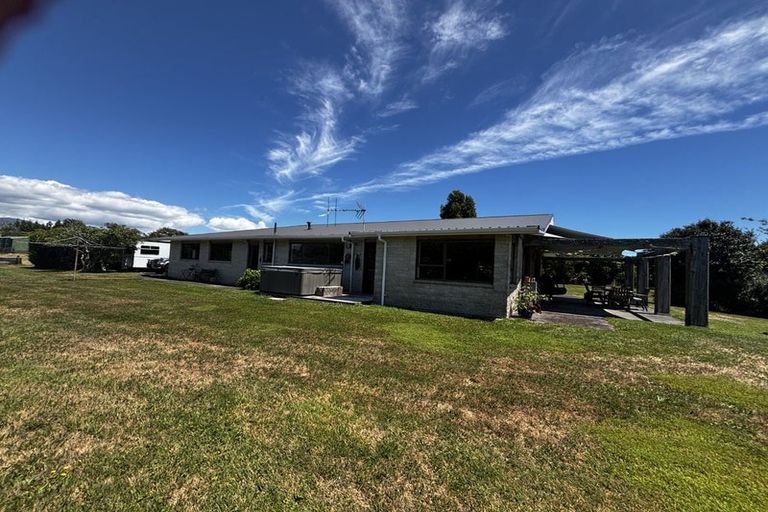 Photo of property in 653 Carrington Road, Hurworth, New Plymouth, 4371