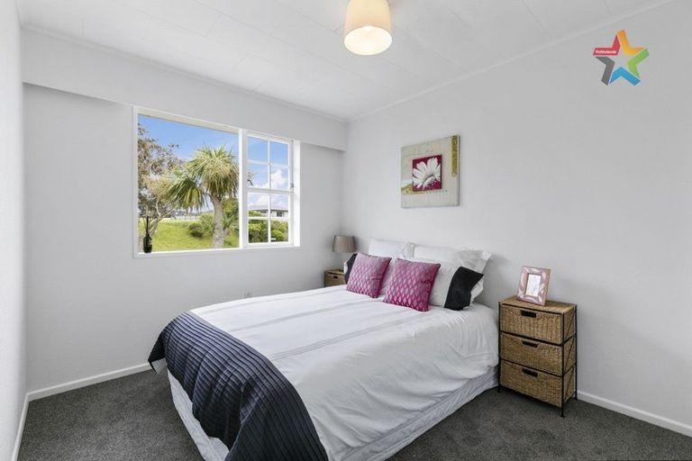 Photo of property in 2 Waipounamu Drive, Kelson, Lower Hutt, 5010