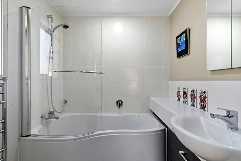 Photo of property in 3/24a Cheltenham Road, Devonport, Auckland, 0624