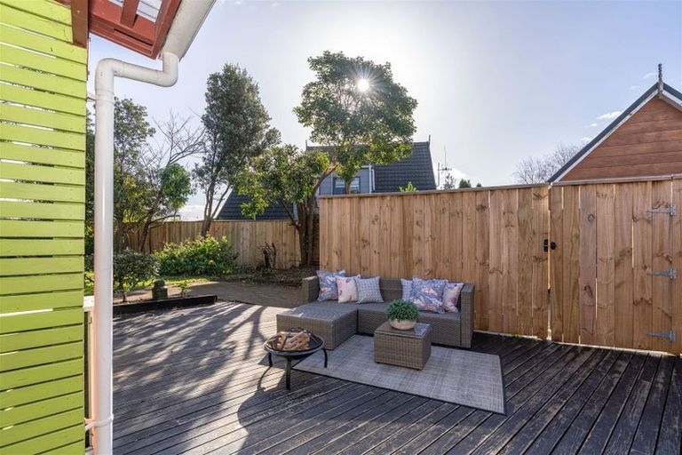 Photo of property in 19 Miro Road, Raumati South, Paraparaumu, 5032