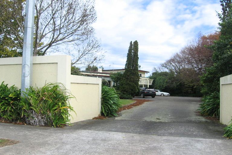 Photo of property in 30 Summerhill Drive, Fitzherbert, Palmerston North, 4410