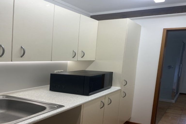 Photo of property in 1/65a Balmain Road, Birkenhead, Auckland, 0626