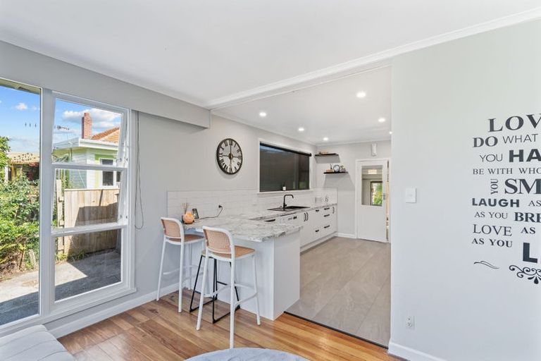 Photo of property in 5 Kawiu Road, Levin, 5510
