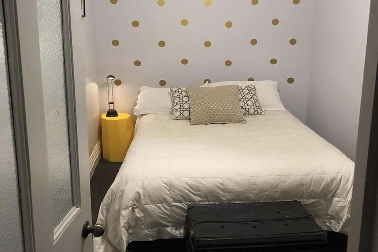 Photo of property in 26 Edinburgh Terrace, Berhampore, Wellington, 6023