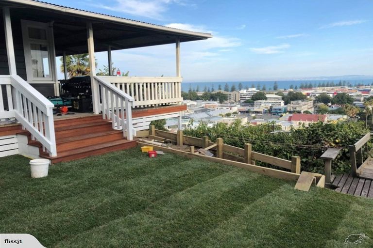 Photo of property in 38 Cameron Road, Bluff Hill, Napier, 4110