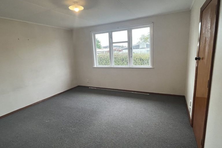 Photo of property in 6 Ayr Place, Hokowhitu, Palmerston North, 4410