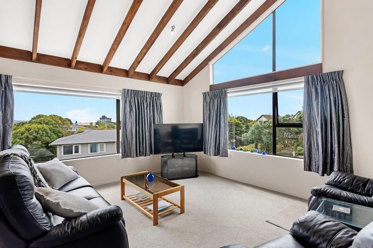 Photo of property in 10 Napier Grove, Waikanae Beach, Waikanae, 5036