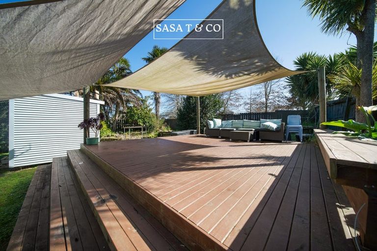 Photo of property in 185 Mahia Road, Wattle Downs, Auckland, 2103