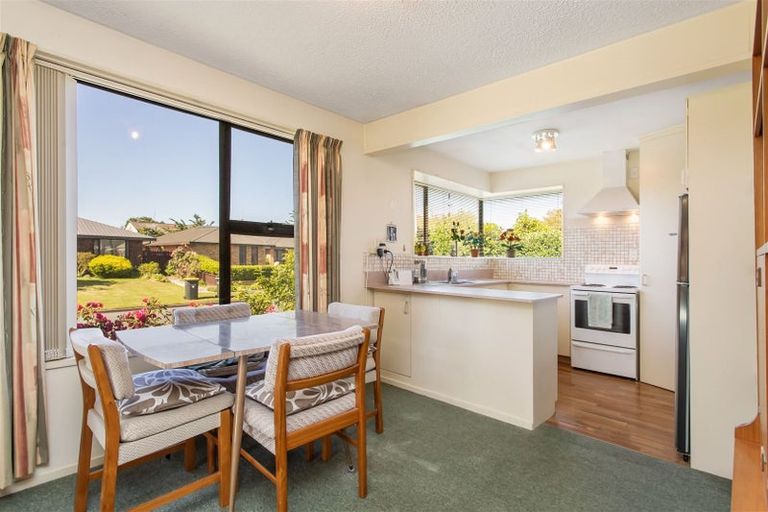 Photo of property in 1/6 Gatonby Place, Avonhead, Christchurch, 8042