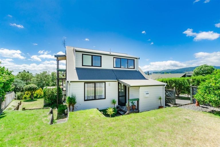 Photo of property in 20 Pohutukawa Crescent, Raumati Beach, Paraparaumu, 5032