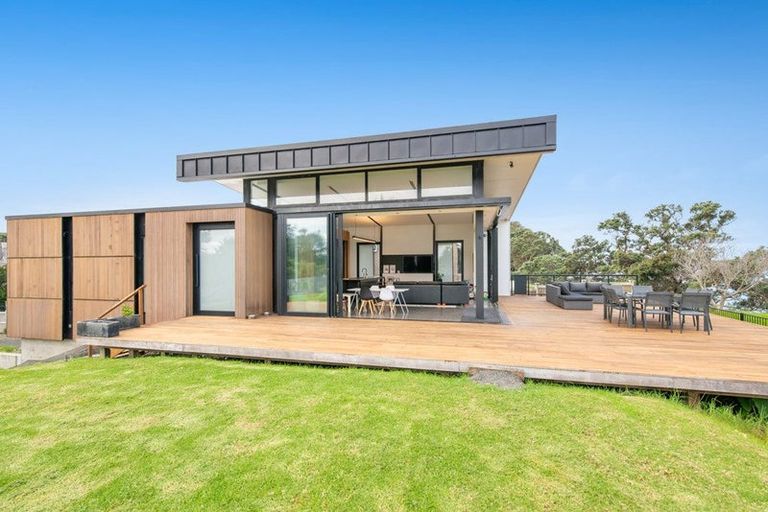 Photo of property in 22 East Point, Manly, Whangaparaoa, 0930