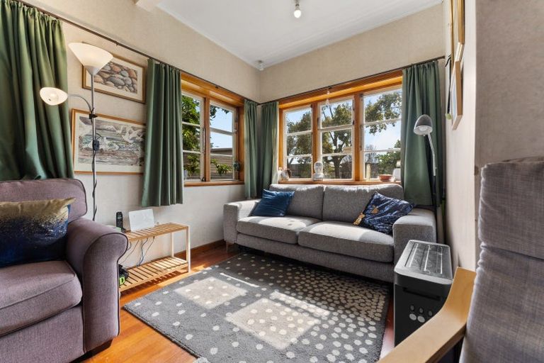 Photo of property in 172 Cook Street, West End, Palmerston North, 4410