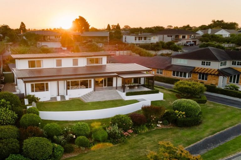 Photo of property in 39 Saint Andrews Terrace, St Andrews, Hamilton, 3200