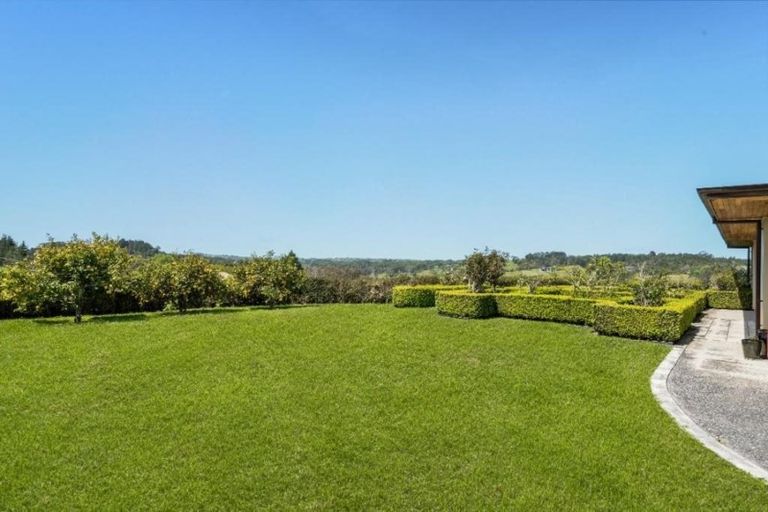 Photo of property in 124 Three Oaks Drive, Dairy Flat, Albany, 0794