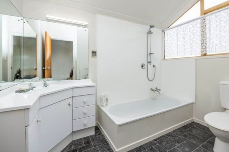 Photo of property in 6b Pelorus Street, Glenview, Hamilton, 3206