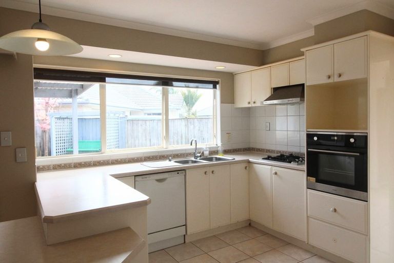 Photo of property in 65 Bob Charles Drive, Golflands, Auckland, 2013