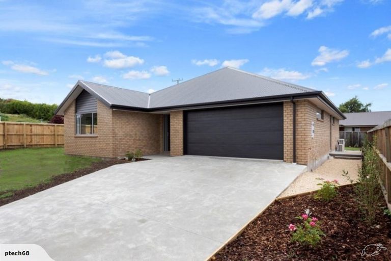 Photo of property in 30a Wineberry Avenue, Amberley, 7410