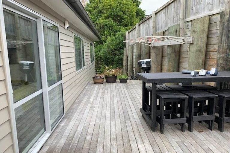 Photo of property in 12a Withers Road, Glen Eden, Auckland, 0602