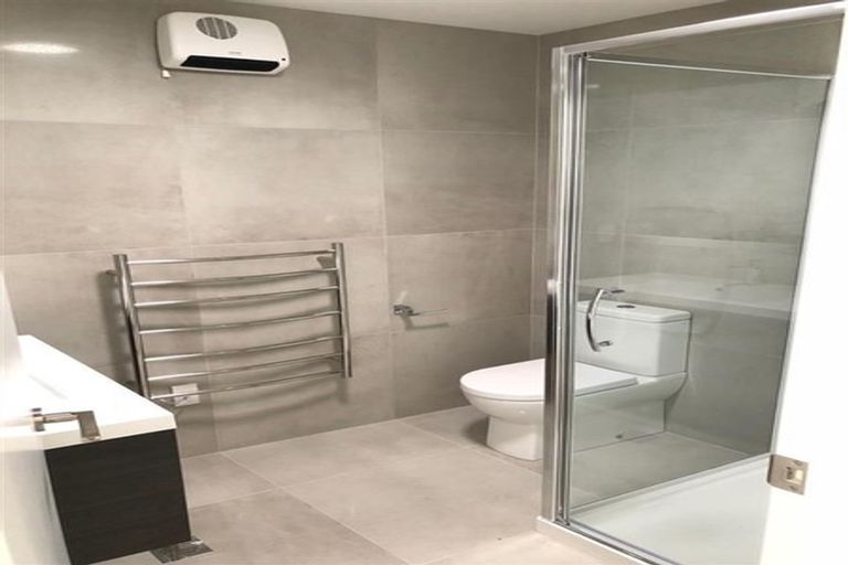 Photo of property in 38 Whimbrel Road, Flat Bush, Auckland, 2019