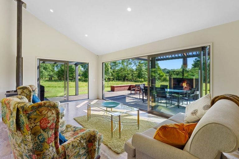 Photo of property in 107 Taylors Road, Otaki, 5583