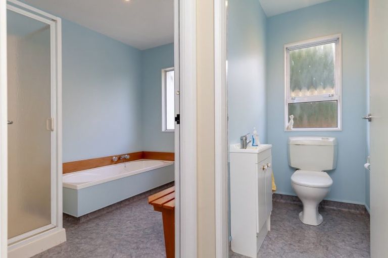 Photo of property in 6b Wharemauku Road, Raumati Beach, Paraparaumu, 5032