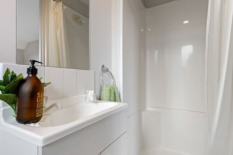 Photo of property in 4/67 Brockworth Place, Riccarton, Christchurch, 8011