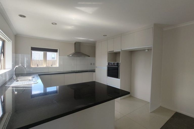 Photo of property in 15b Vine Street, Mangere East, Auckland, 2024