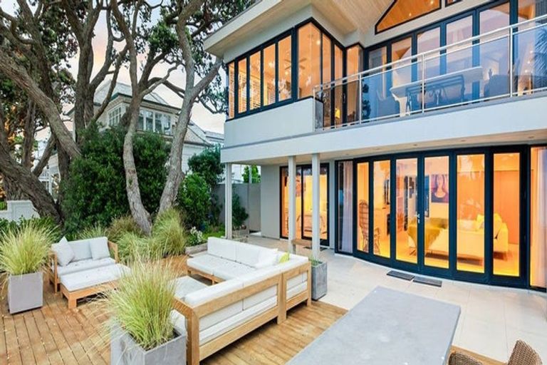 Photo of property in 28 Blomfield Spa, Takapuna, Auckland, 0622