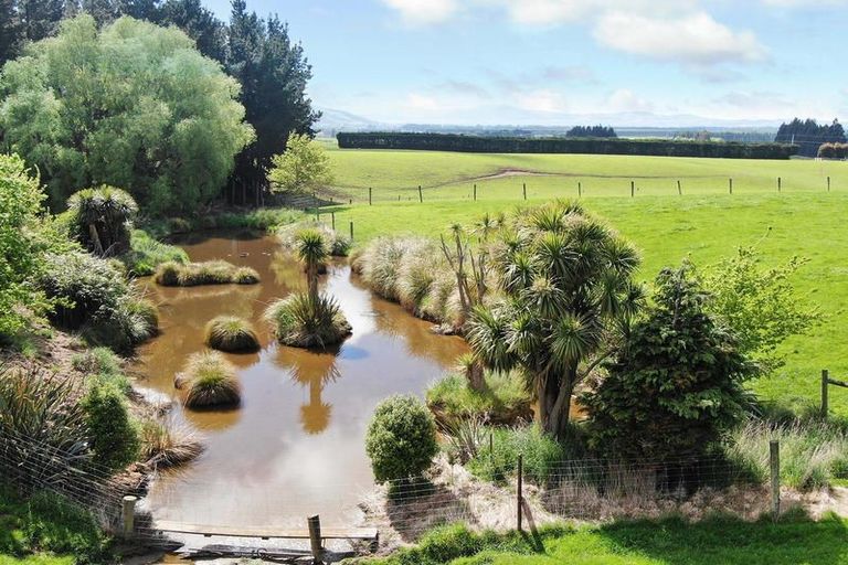 Photo of property in 68 Currie Road, Woodside, Outram, 9073