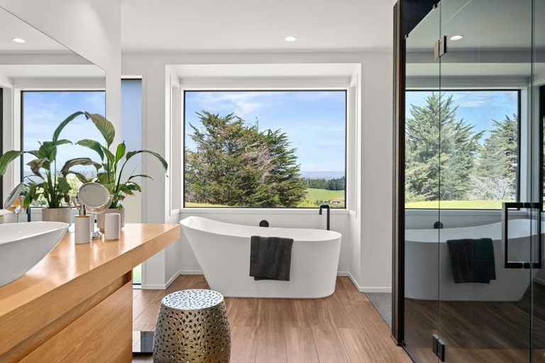 Photo of property in 668 Kaitemako Road, Welcome Bay, Tauranga, 3175