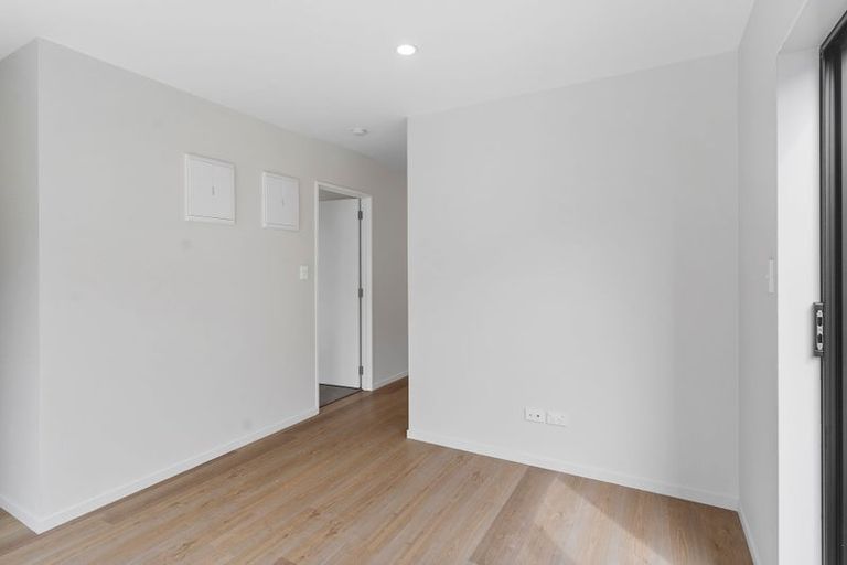 Photo of property in 2 Military Lane, Papakura, 2110