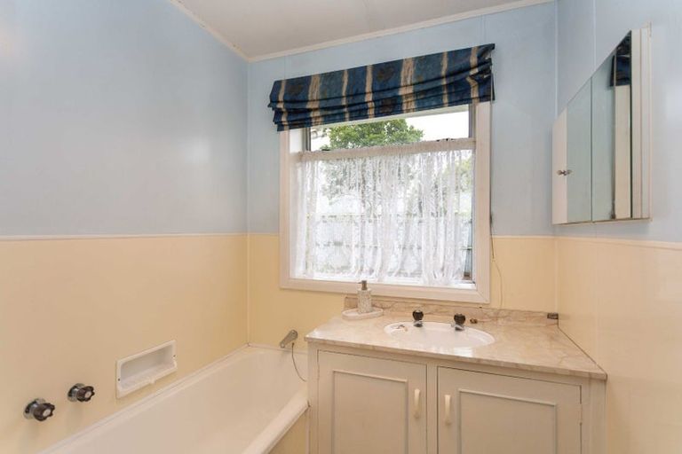 Photo of property in 82 Neville Street, Spreydon, Christchurch, 8024