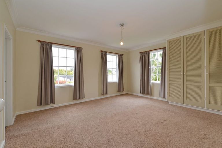Photo of property in 48 Wai-iti Crescent, Woburn, Lower Hutt, 5010