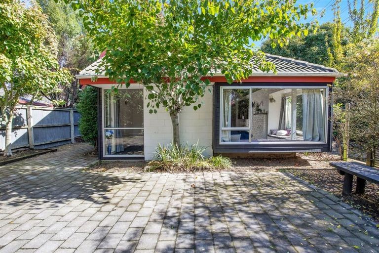 Photo of property in 415a Avonhead Road, Avonhead, Christchurch, 8042