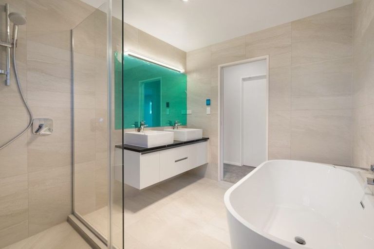 Photo of property in 4 Pahekeheke Road, Karaka, Papakura, 2113