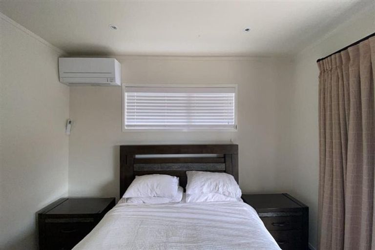 Photo of property in 66 Tauhinu Road, Greenhithe, Auckland, 0632