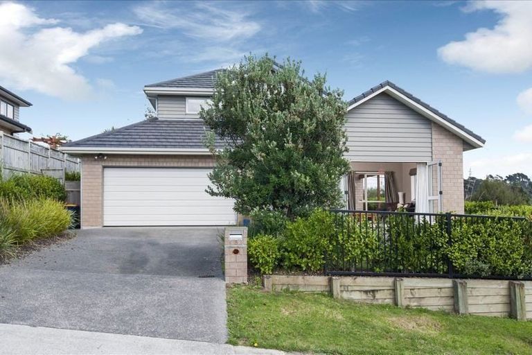 Photo of property in 5 Canyon Drive, Oteha, Auckland, 0632