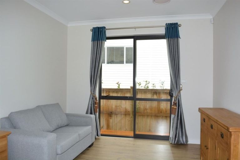 Photo of property in 11 Harvest Avenue, Orewa, 0931
