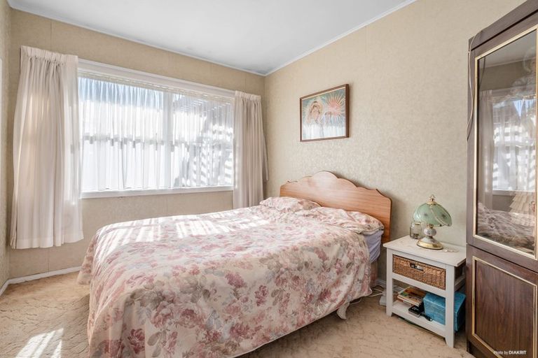 Photo of property in 6 Lucas Place, Weymouth, Auckland, 2103