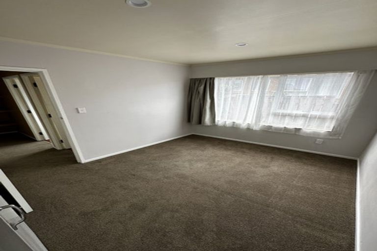 Photo of property in 1/163 View Road, Sunnyvale, Auckland, 0612