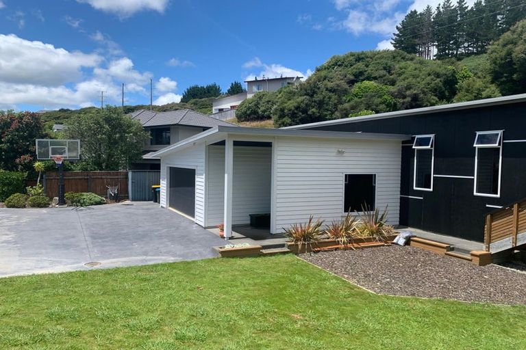 Photo of property in 12 Botany Lane, Whitby, Porirua, 5024