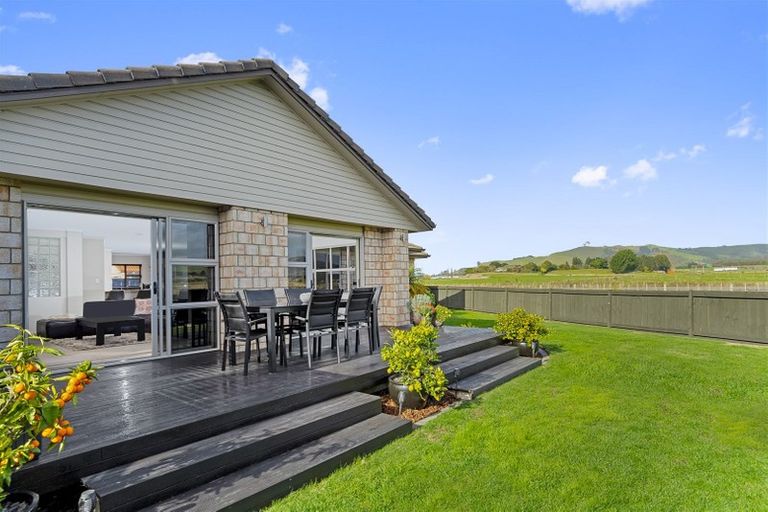 Photo of property in 31 Bucklands Crescent, Papamoa Beach, Papamoa, 3118