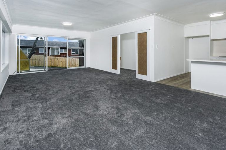 Photo of property in 1/169 Forrest Hill Road, Forrest Hill, Auckland, 0620