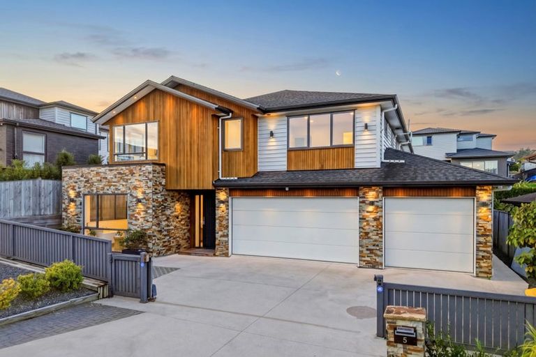 Photo of property in 5 Luff Place, Long Bay, Auckland, 0630