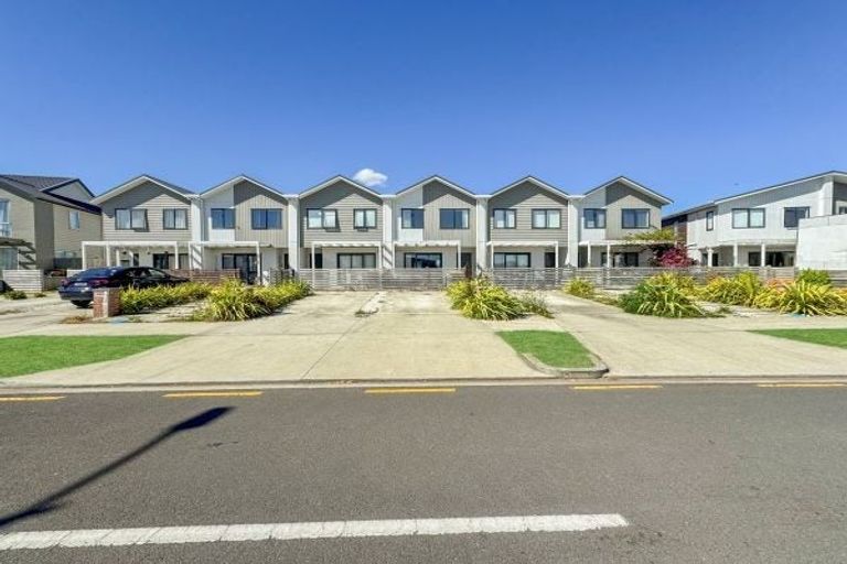 Photo of property in 39b Soaring Bird Drive, Takanini, 2112