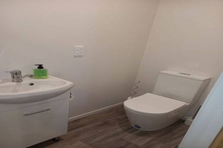 Photo of property in 100 Cole Street, Dannevirke, 4930